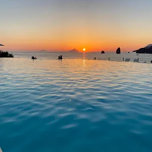 Therasia Sea And - The Leading Of The World 5* Vulcano (Isola)