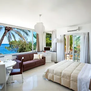 villa-oasis-residence.sicilyhotelsitaly.net/
